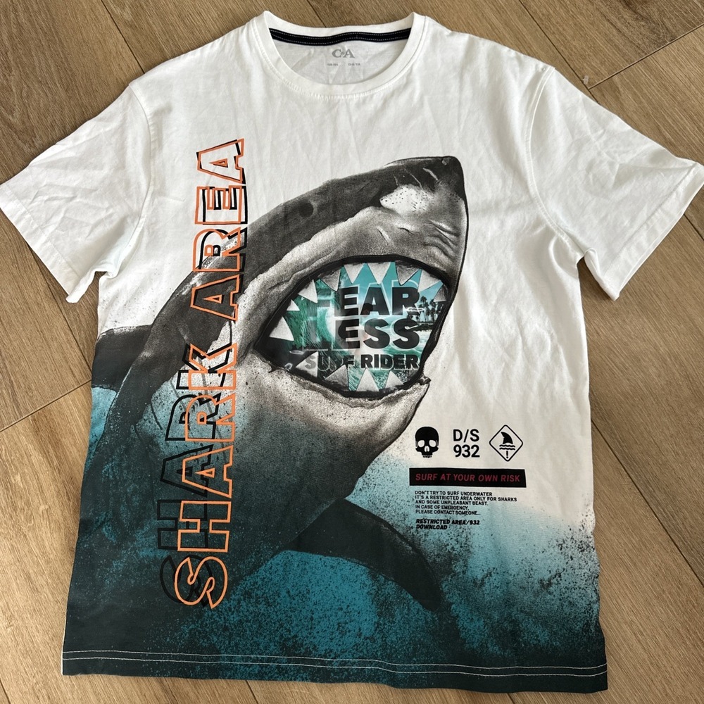 C&A Youth Shark Tee White Shark‎ Week Beach 13/14 NWOT